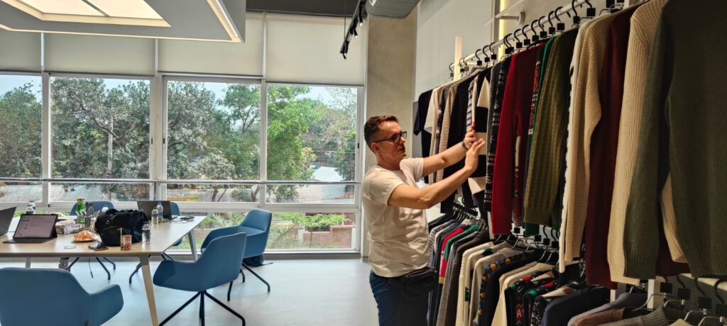 Trusted clothing suppliers in Bangladesh for bulk apparel and garment manufacturing